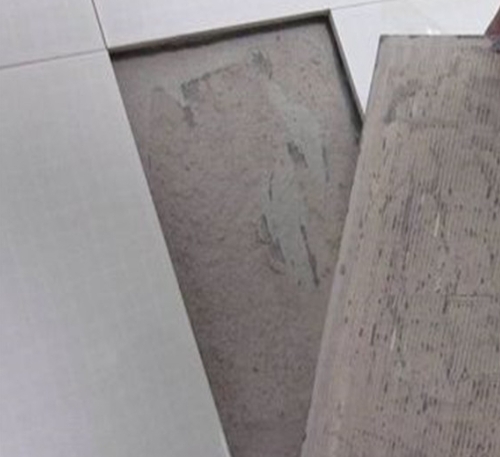 金门瓷砖空鼓维修公司分享瓷砖铺贴时如果打浆（即涂抹在瓷砖背面和基层上的砂浆或瓷砖胶）过少，会带来以下问题